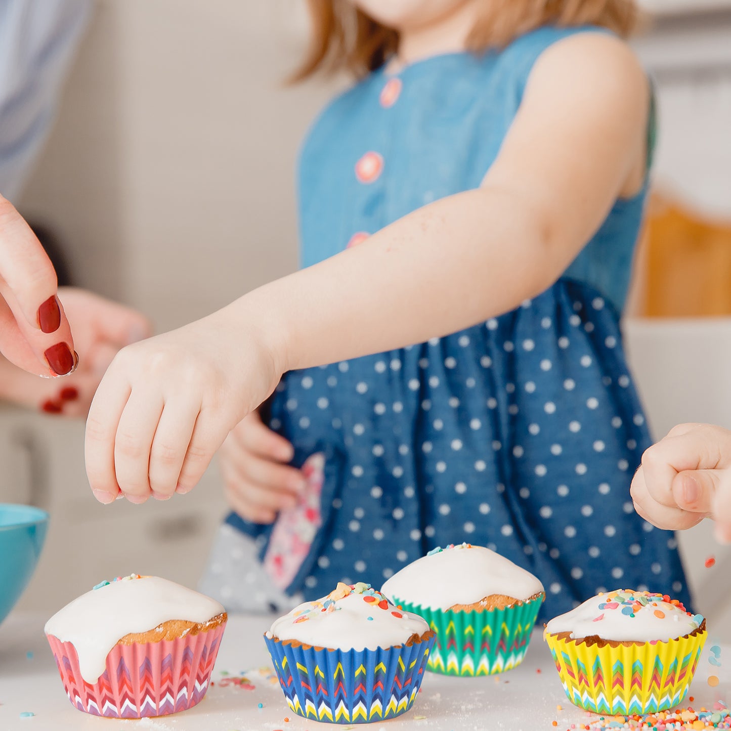 400pcs Paper Cupcake Liners - Standard Size 2 Inches